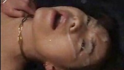 ผู้หญิงเลวคนนี้ภูมิใจในหน้าอกที่เป็นธรรมชาติของเธอ ดู คลิป วีดีโอ โป๊