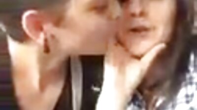 หญิงชาวเยอรมันให้บริการลูกค้าในตอนกลางวัน วิดีโอ โป๊ ดารา