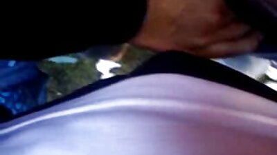 ผู้ชายอายุมากทำให้ผู้หญิงสองคนน่ารัก . ดู วิดีโอ โป้