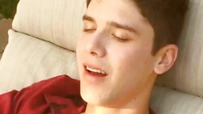 ผู้หญิงธรรมชาติ Lena วิดีโอ คลิป x Paul ขัดหัวโจกของเพื่อนร่วมห้องของเธอให้เงางาม